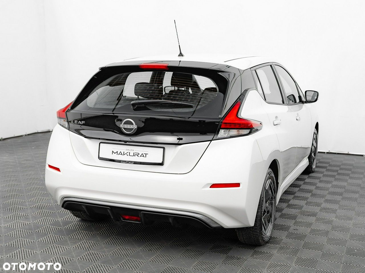 Nissan Leaf - 6