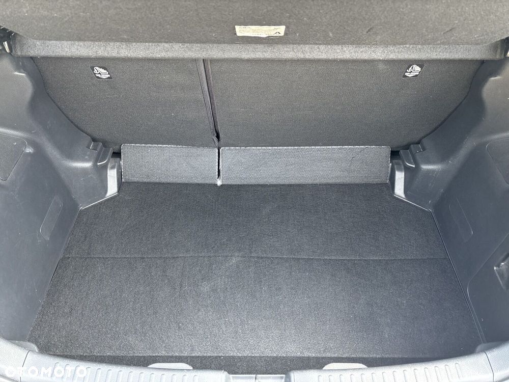 Toyota Yaris Hybrid 1.5 Comfort - 25