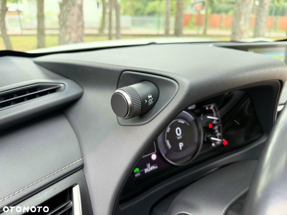 Lexus UX 250h Prestige 2WD - 21