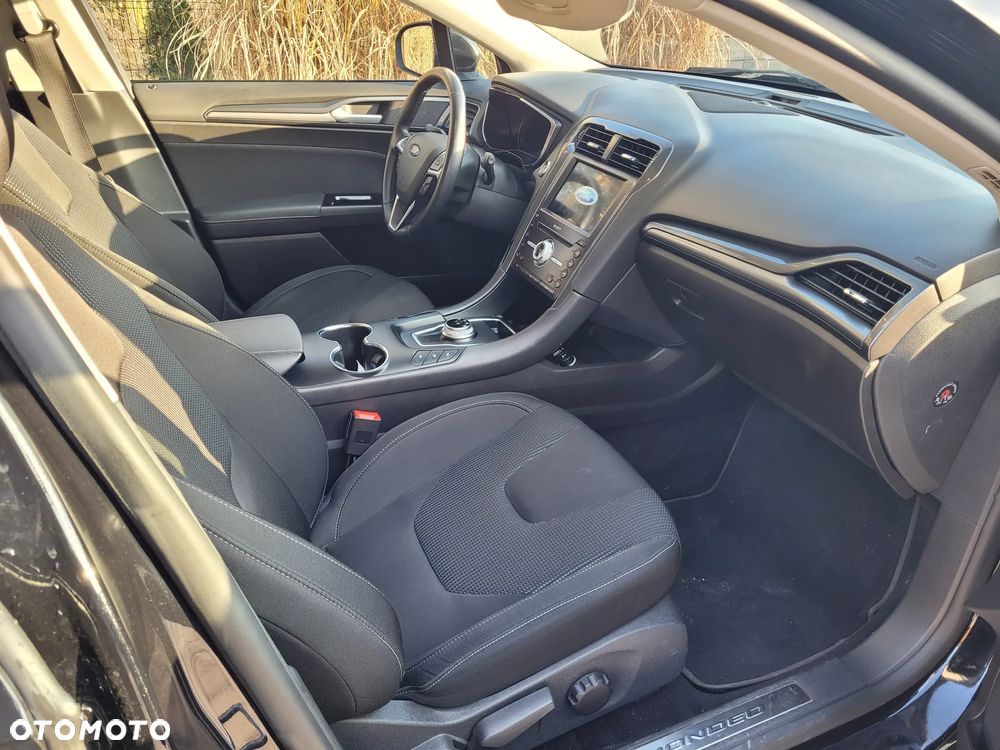 Ford Mondeo 2.0 EcoBlue Titanium - 23