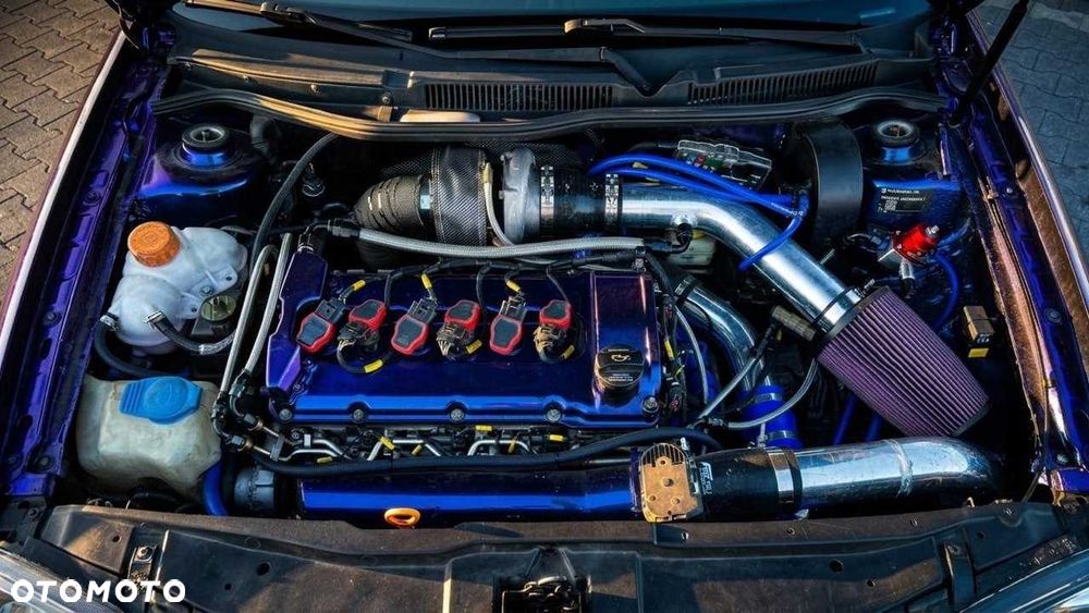 Volkswagen Golf - 6