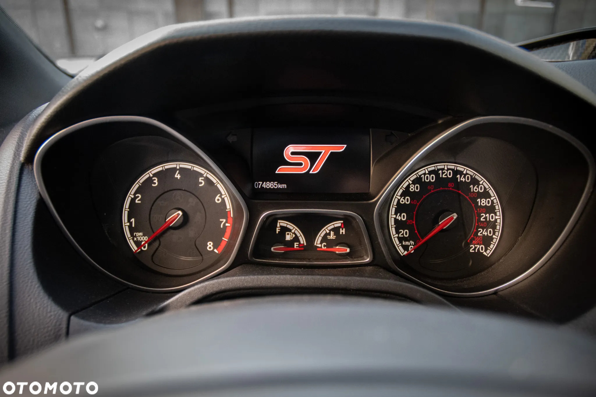 Ford Focus 2.0 EcoBoost ST-2 - 9