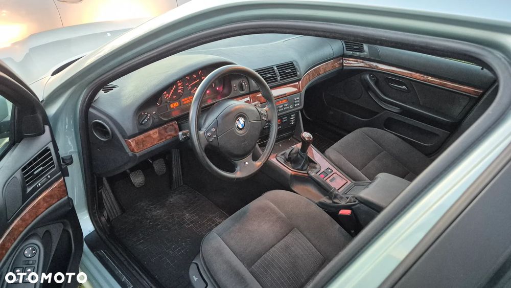 BMW Seria 5 - 15
