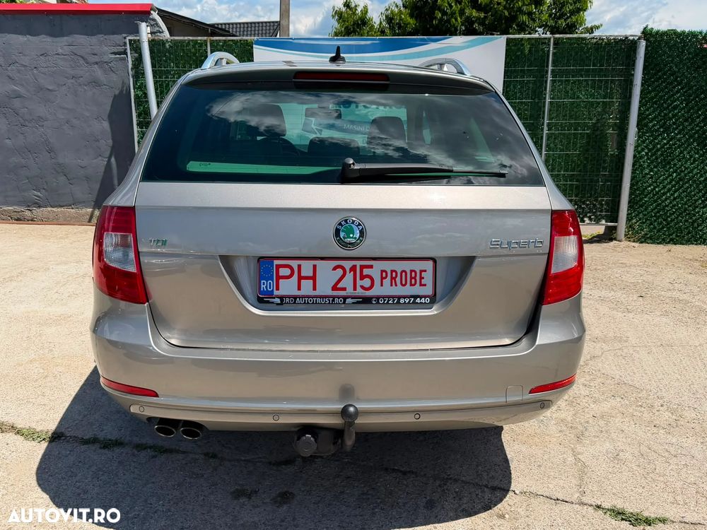 Skoda Superb 2.0 TDI Elegance - 22