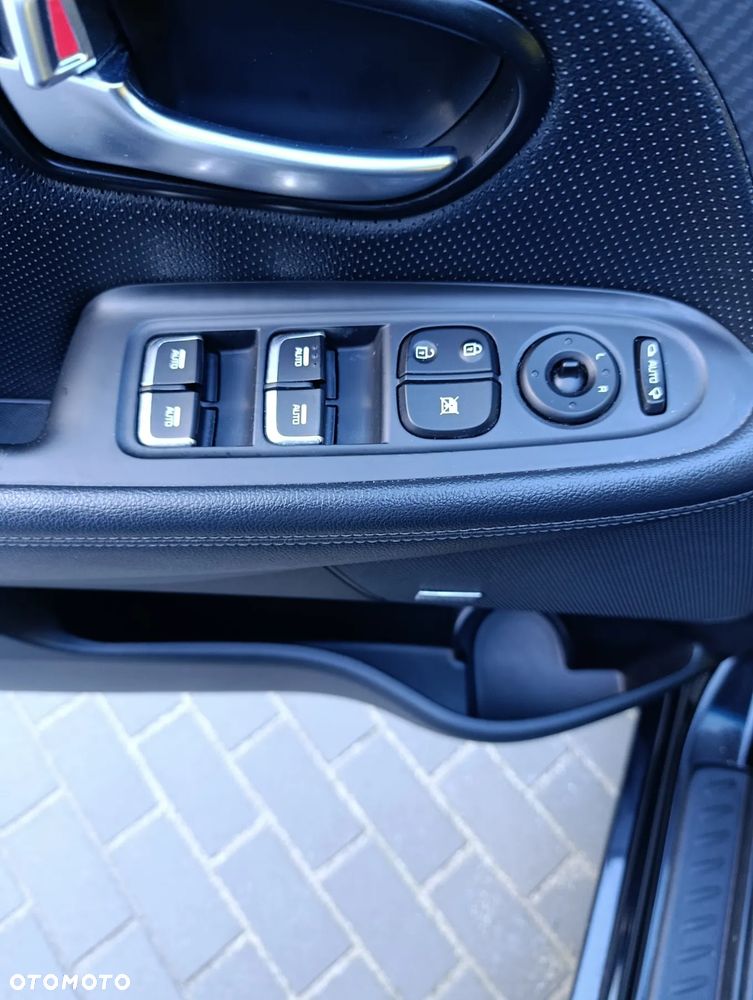 Kia Carens 1.7 CRDi 141 Edition 7 - 24