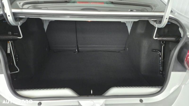 Dacia Logan TCe 90 MT6 Comfort - 9