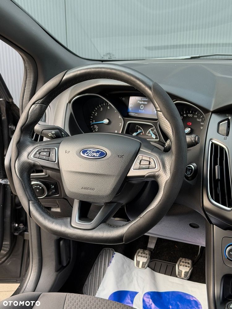 Ford Focus 1.0 EcoBoost ST-Line Black ASS - 19