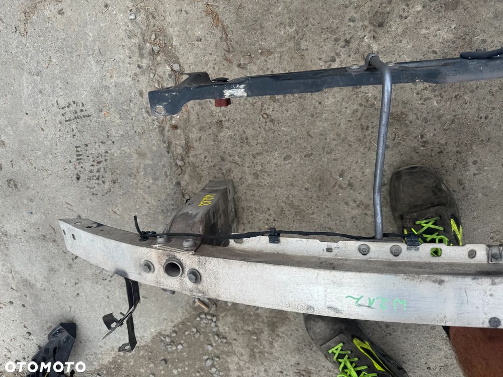 Belka zderzaka wzmocnienie przód Mercedes E-Klasa W212 - 2