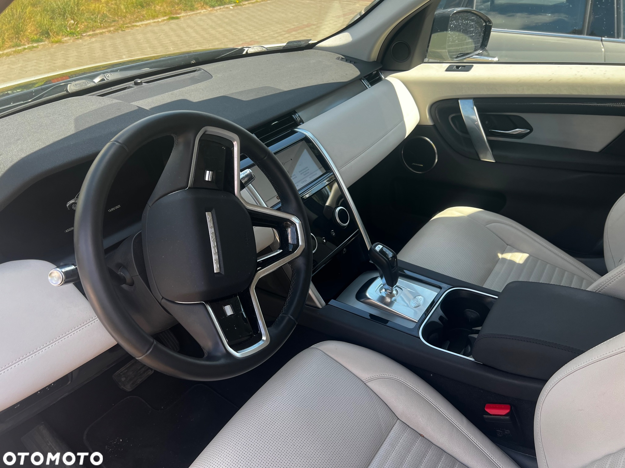 Land Rover Discovery Sport - 8