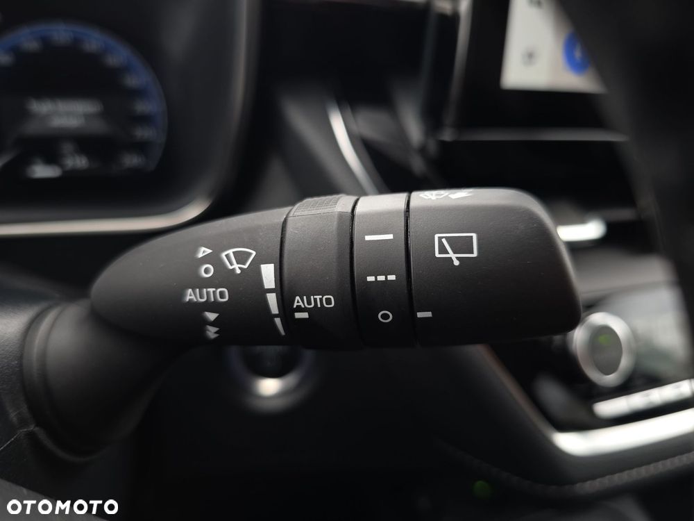 Toyota Corolla 1.8 Hybrid Style - 28