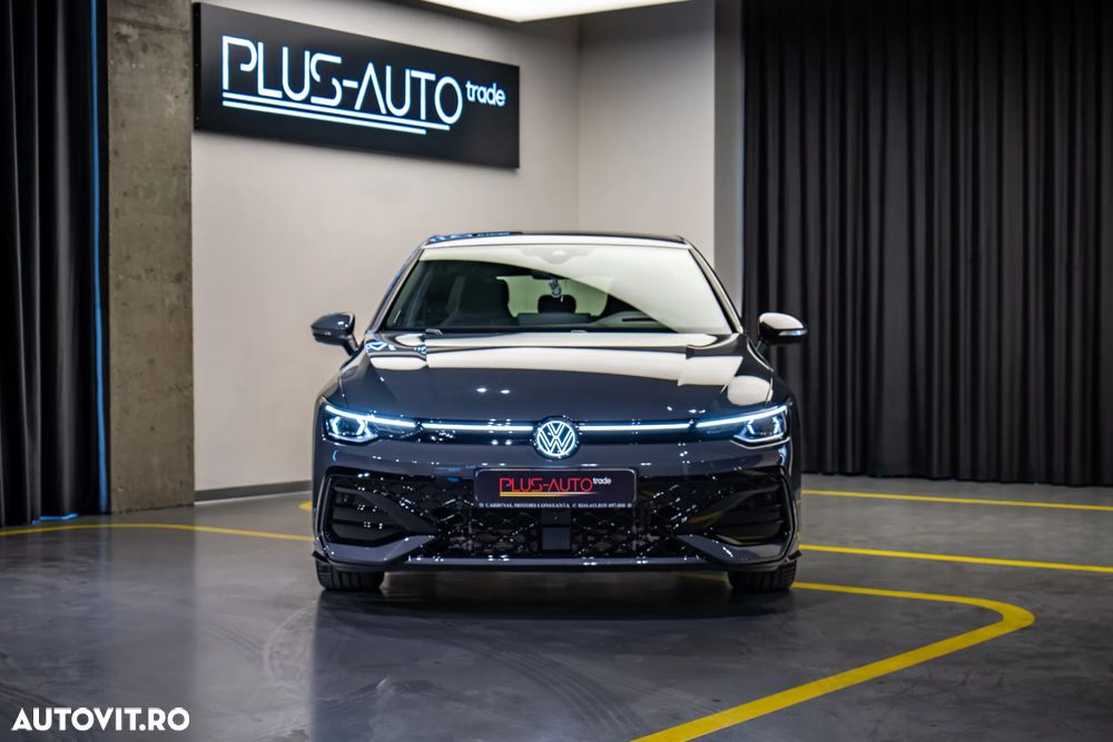 Volkswagen Golf - 2