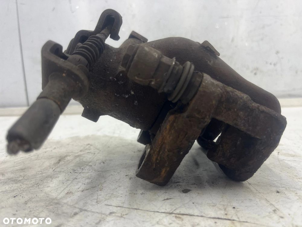 Zacisk hamulcowy Opel Zafira B 05-14r. prawy tył - 4