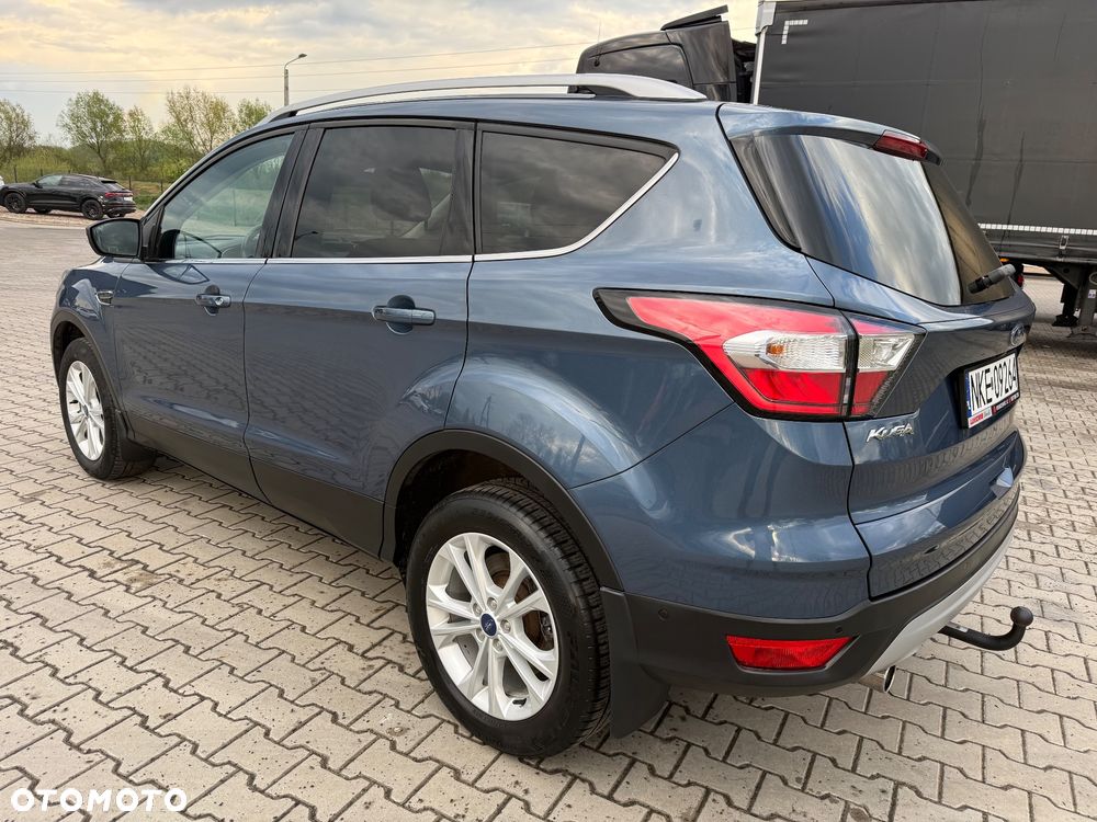 Ford Kuga 1.5 EcoBoost 2x4 Titanium - 5