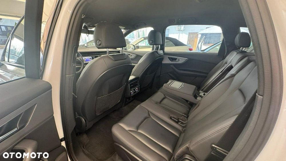 Audi Q7 - 32