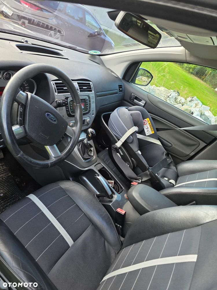 Ford Kuga 2.0 TDCi 2x4 Titanium - 5