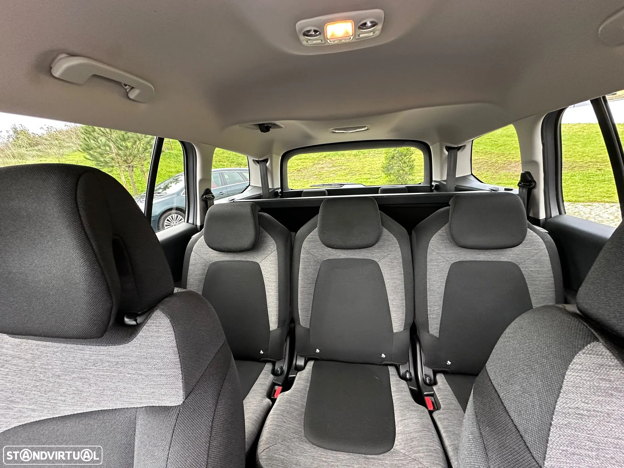 Citroën Grand C4 Spacetourer 1.5 BlueHDi Shine EAT8 - 26