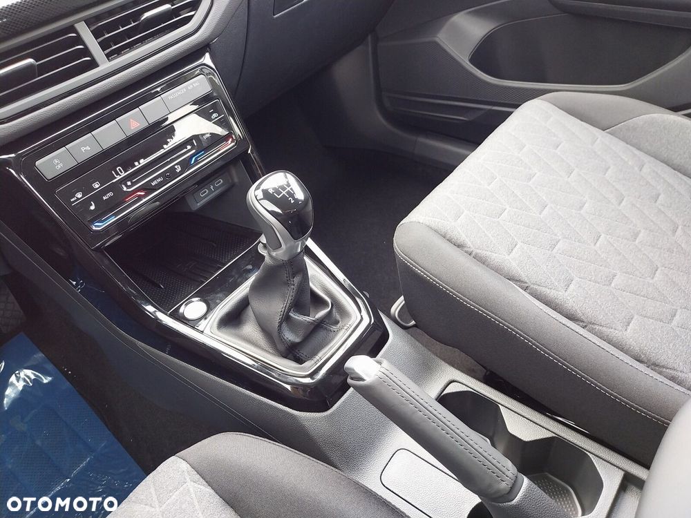Volkswagen T-Cross - 14