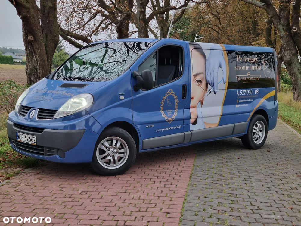 Renault Trafic 2013 photo 2