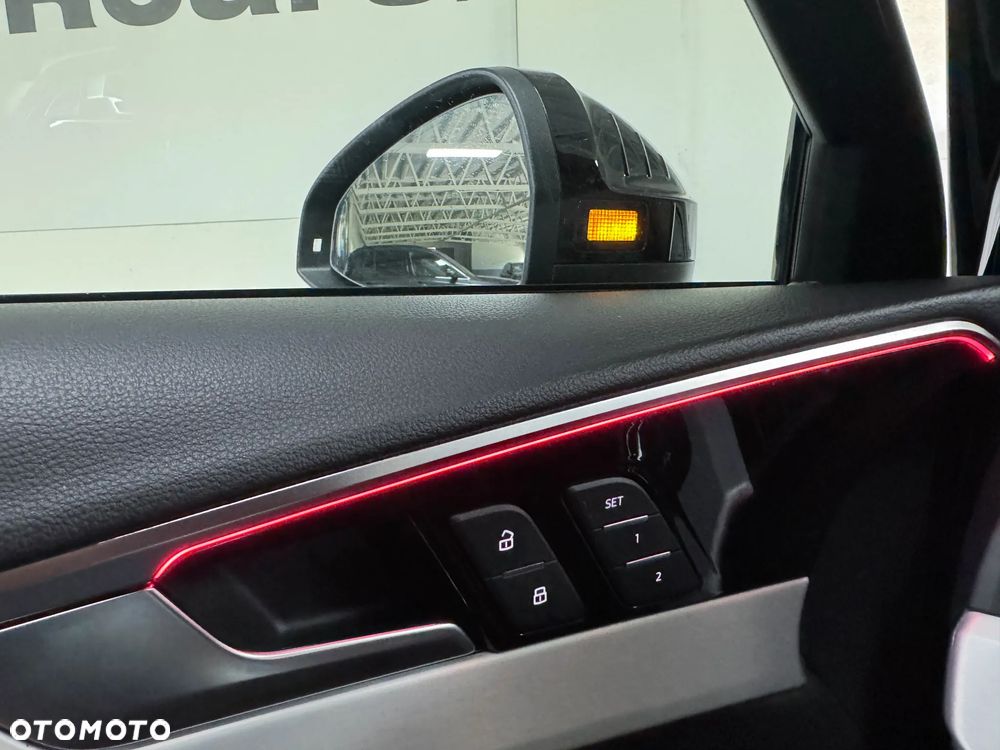 Audi A4 Avant 40 TDI quattro S tronic S line - 31