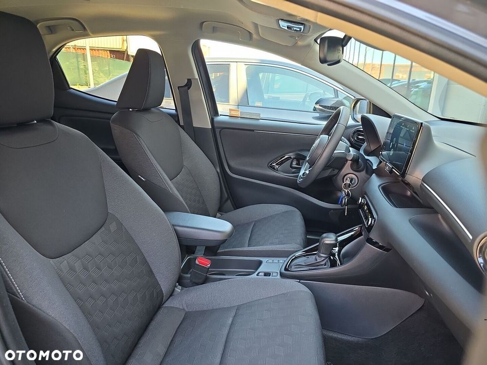Toyota Yaris Hybrid 1.5 Style - 17