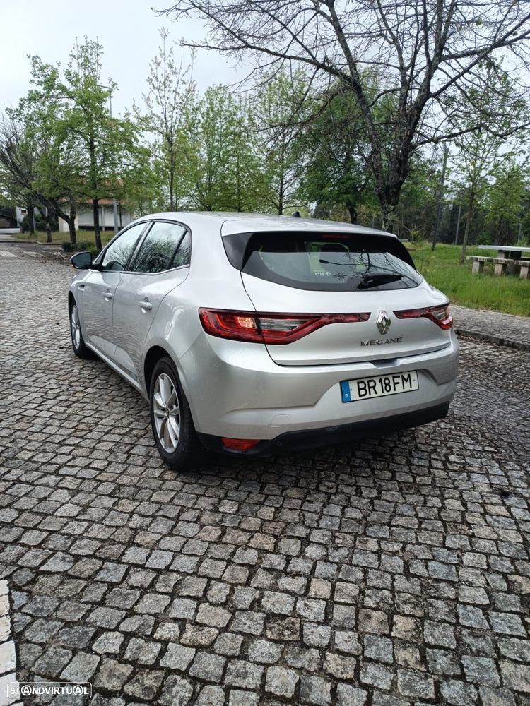 Renault Mégane 1.5 Blue dCi Zen - 9