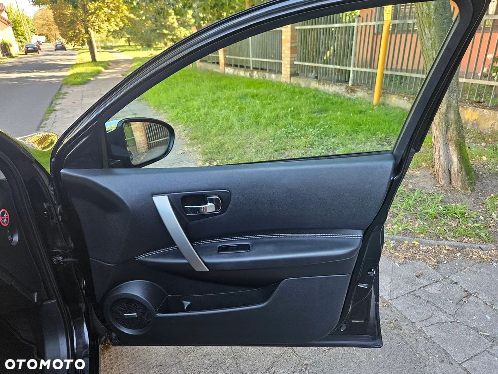 Nissan Qashqai 2.0 4x4 visia - 19