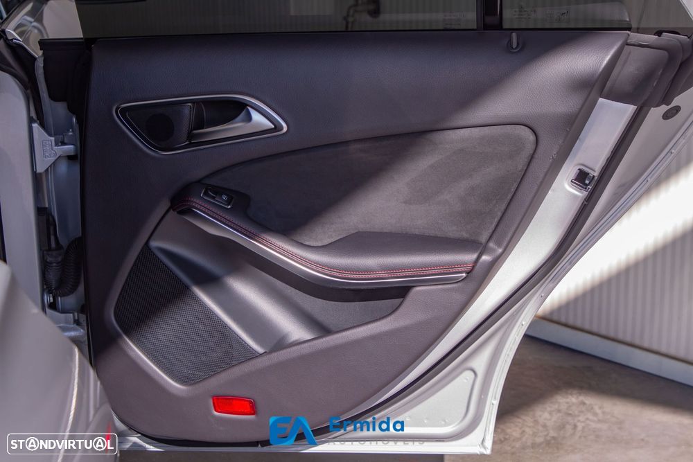 Mercedes-Benz CLA 180 - 36