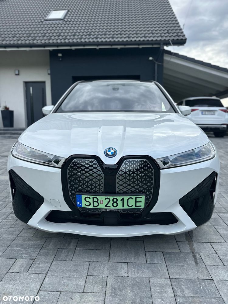 BMW iX xDrive40 76.6kWh Signature - 4