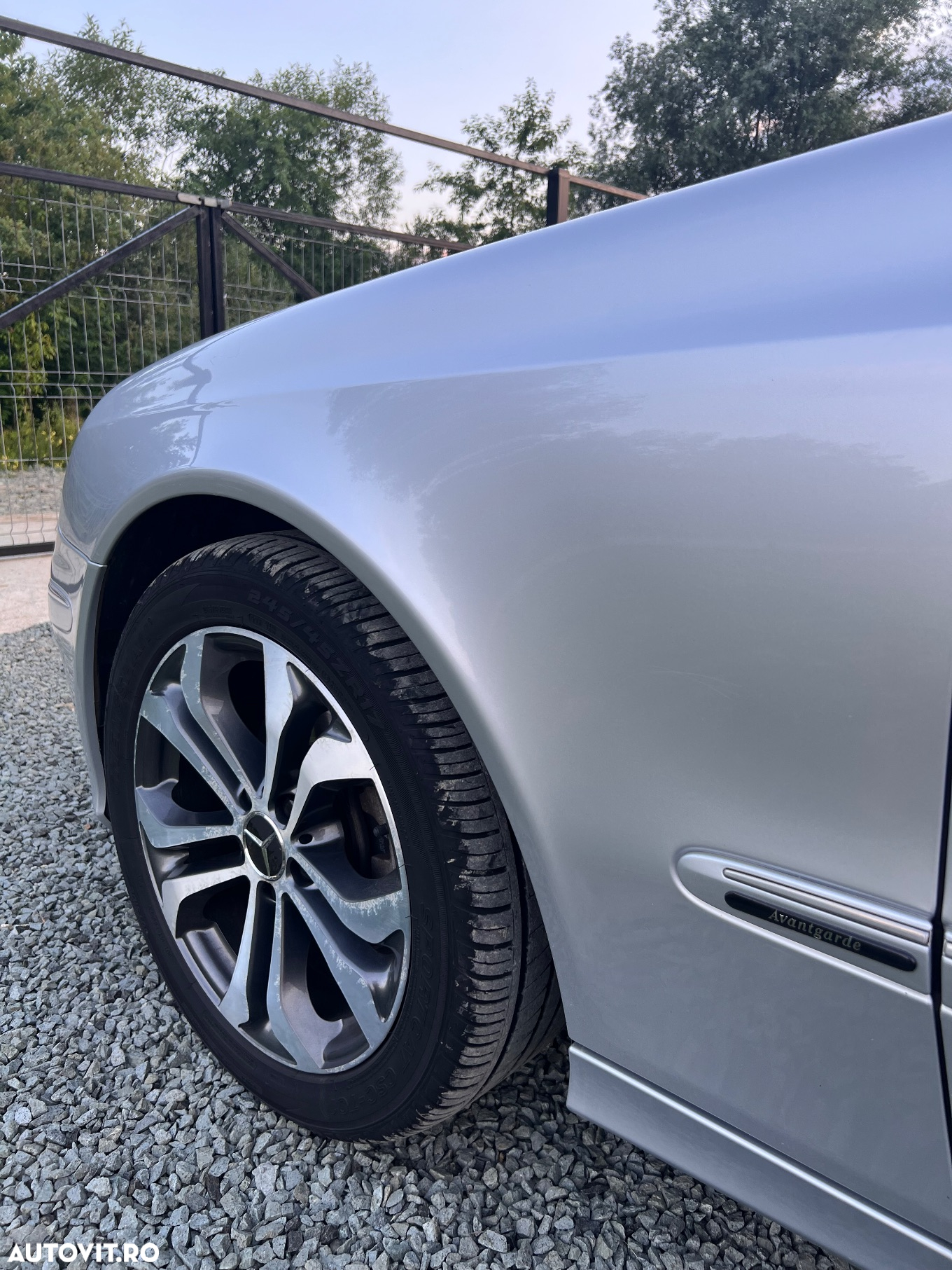 Mercedes-Benz E 320 CDI Avantgarde DPF Sport Edition - 12