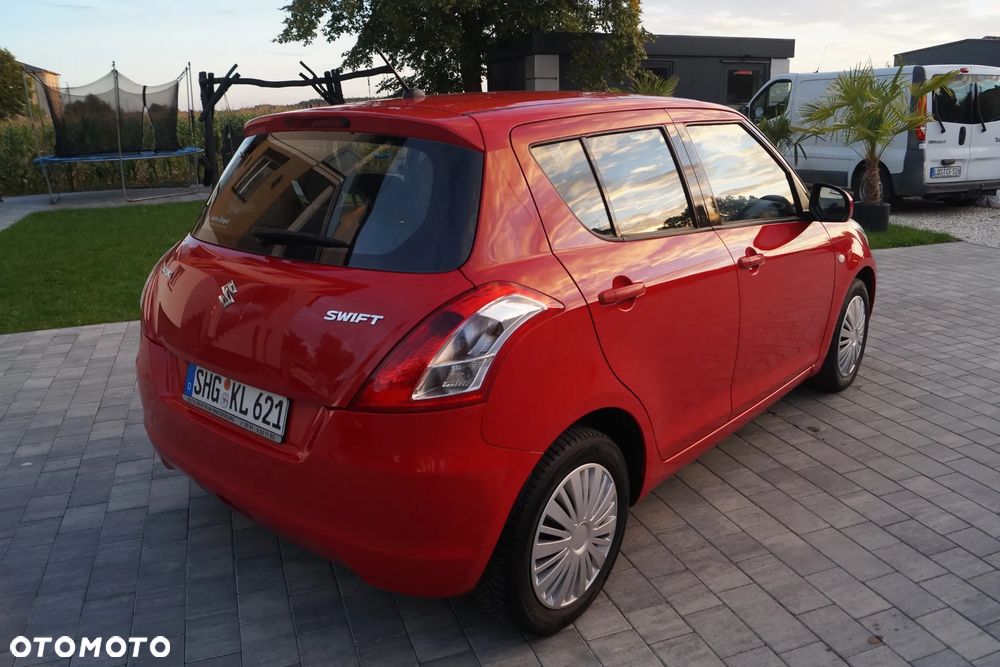 Suzuki Swift - 3