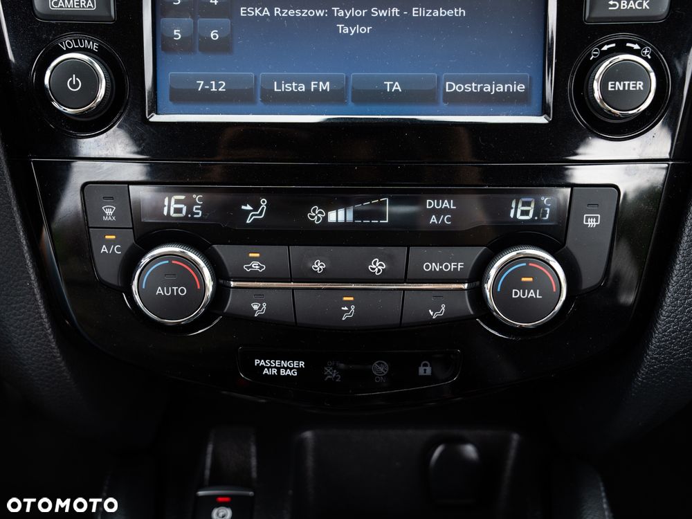 Nissan Qashqai 1.6 DIG-T N-Connecta - 36