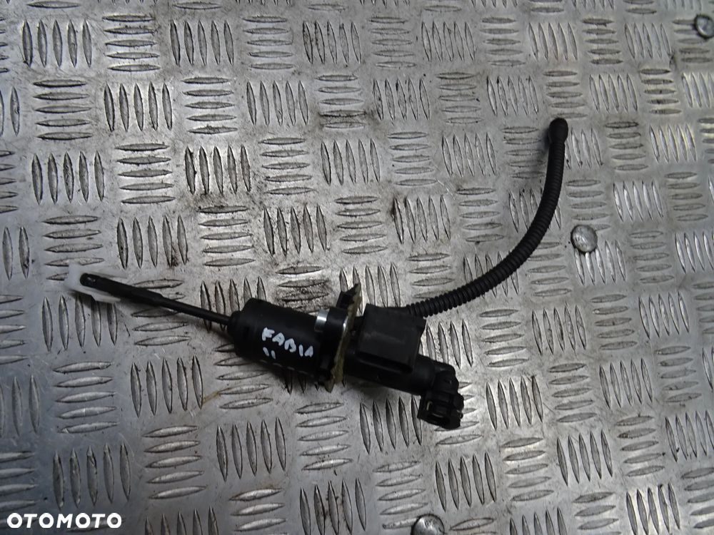 SKODA FABIA II 10-14 1.2 TDI POMPKA SPRZEGŁA 1K0927810E - 1