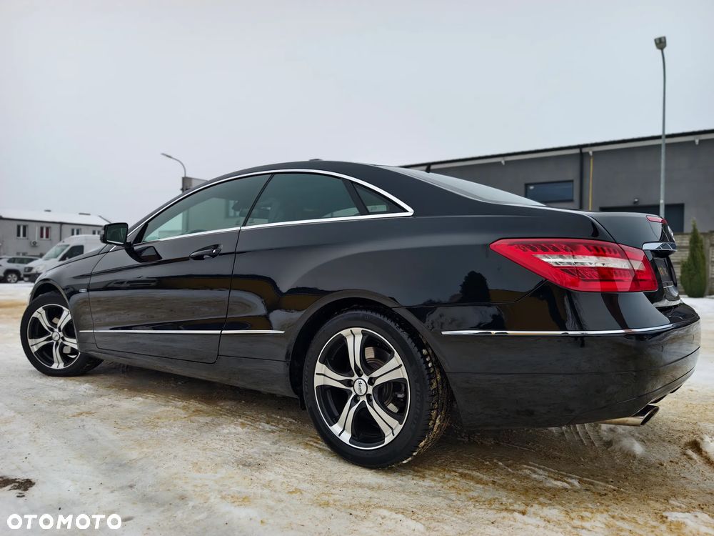 Mercedes-Benz Klasa E - 32