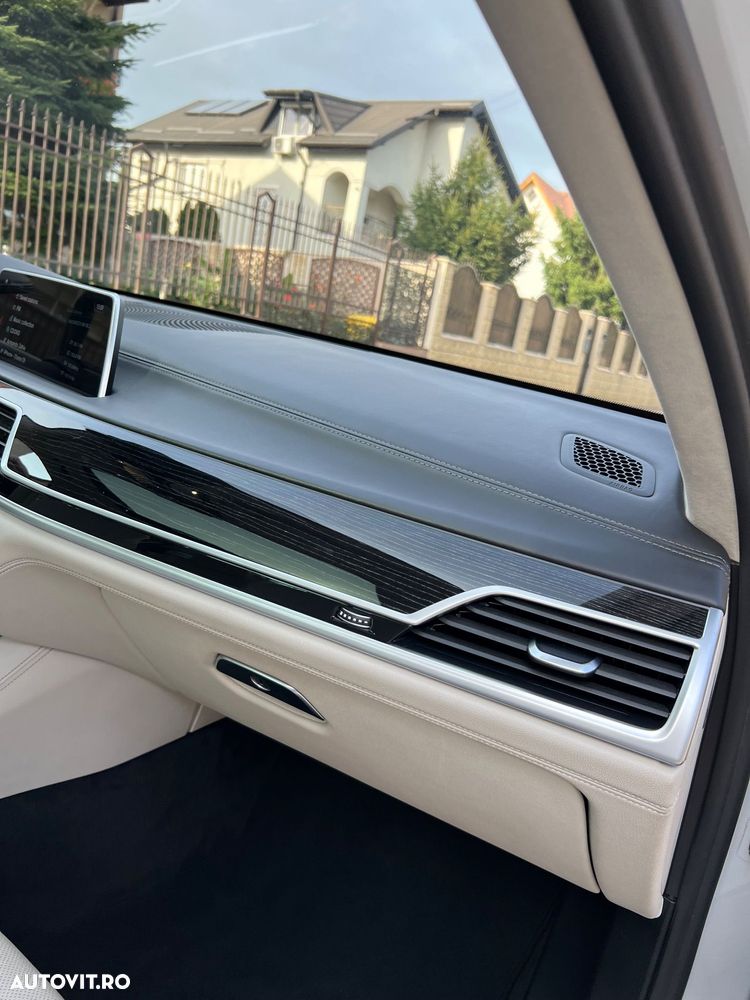 BMW Seria 7 740Le xDrive iPerformance - 9