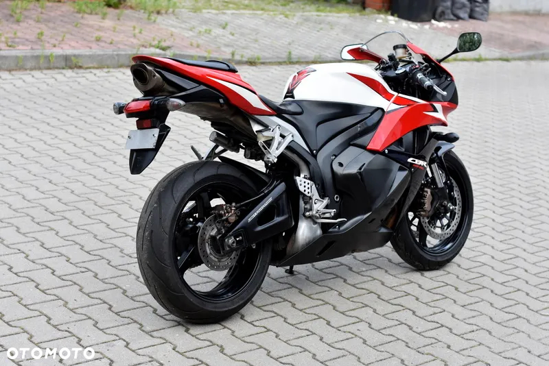 Honda CBR - 13