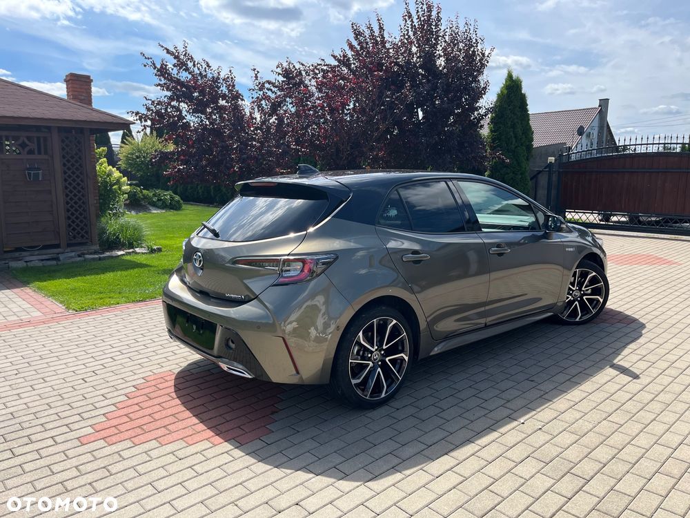 Toyota Corolla 2.0 Hybrid Executive - 6