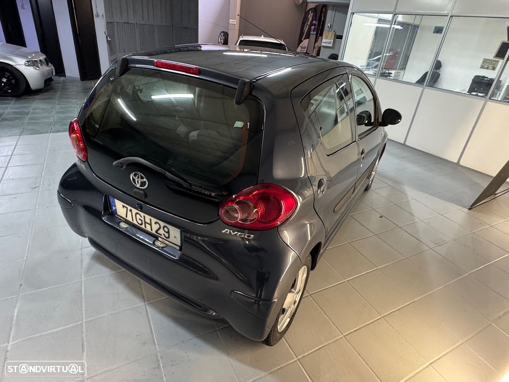 Toyota Aygo 1.0 + AC+VSC - 8