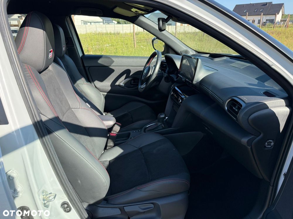 Toyota Yaris Cross 1.5 VVT-i GR Sport - 12