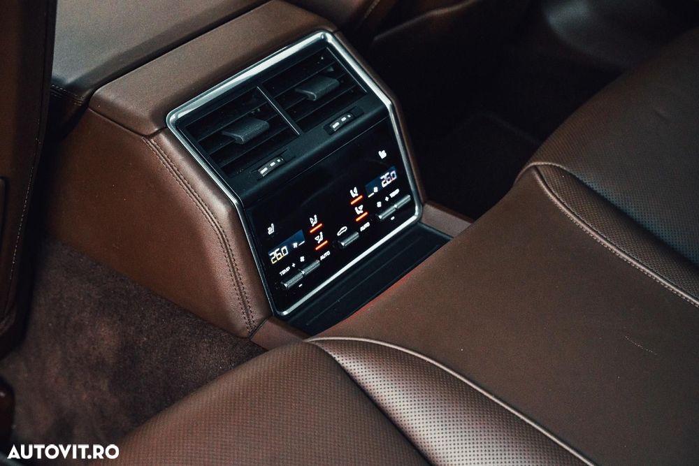 Porsche Panamera - 11