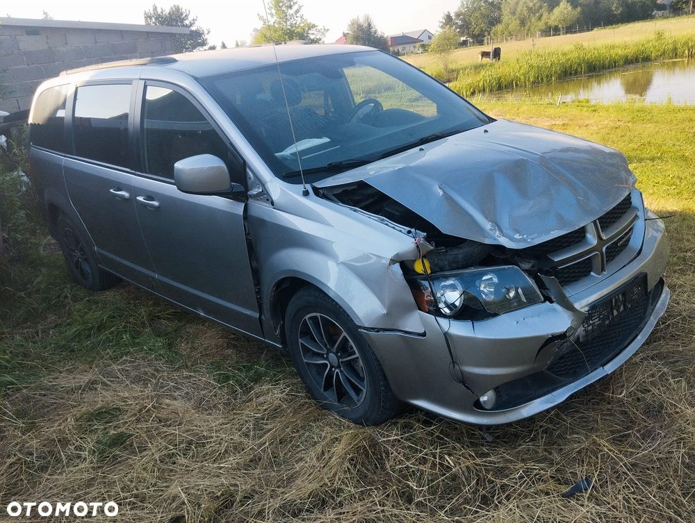 Dodge Grand Caravan 3.6 R/T - 6