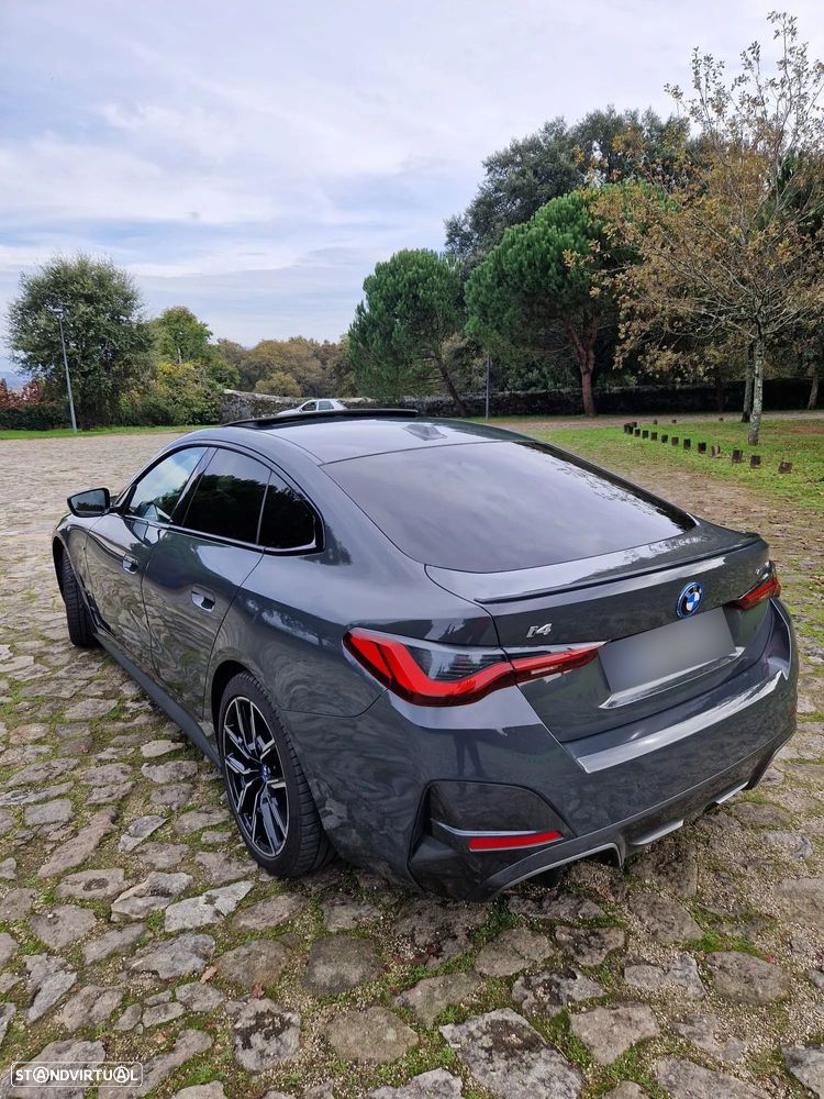 BMW i4 eDrive40 Desportiva M - 11