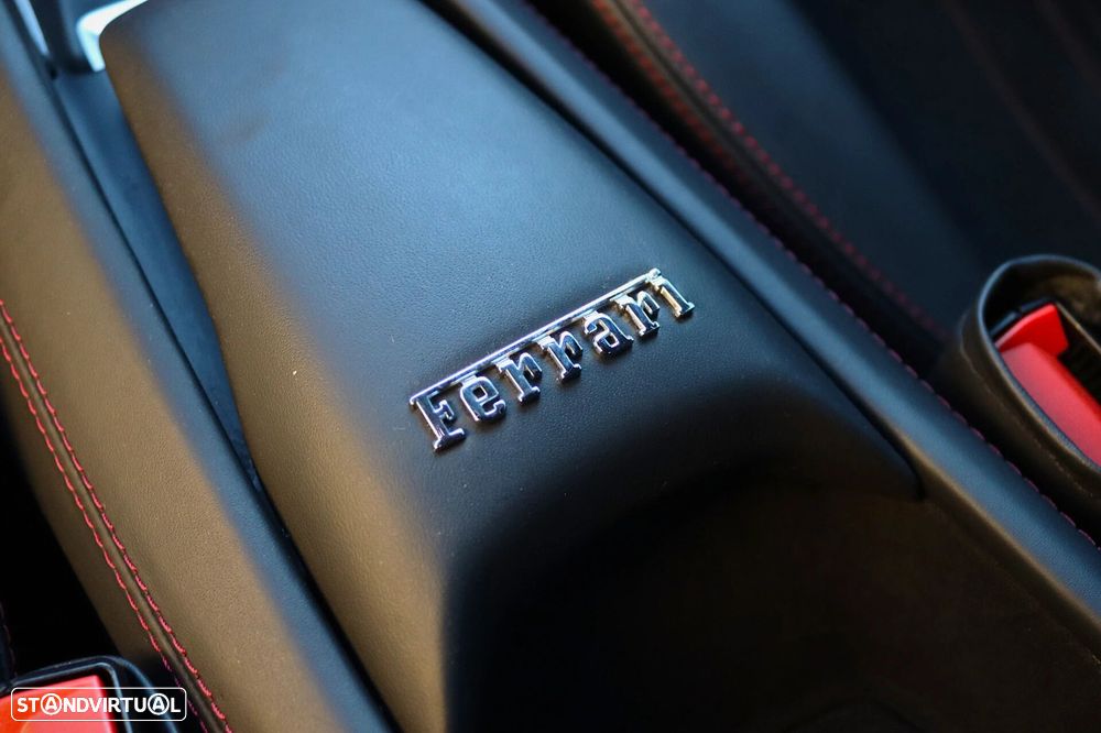 Ferrari F8 Tributo Standard - 35
