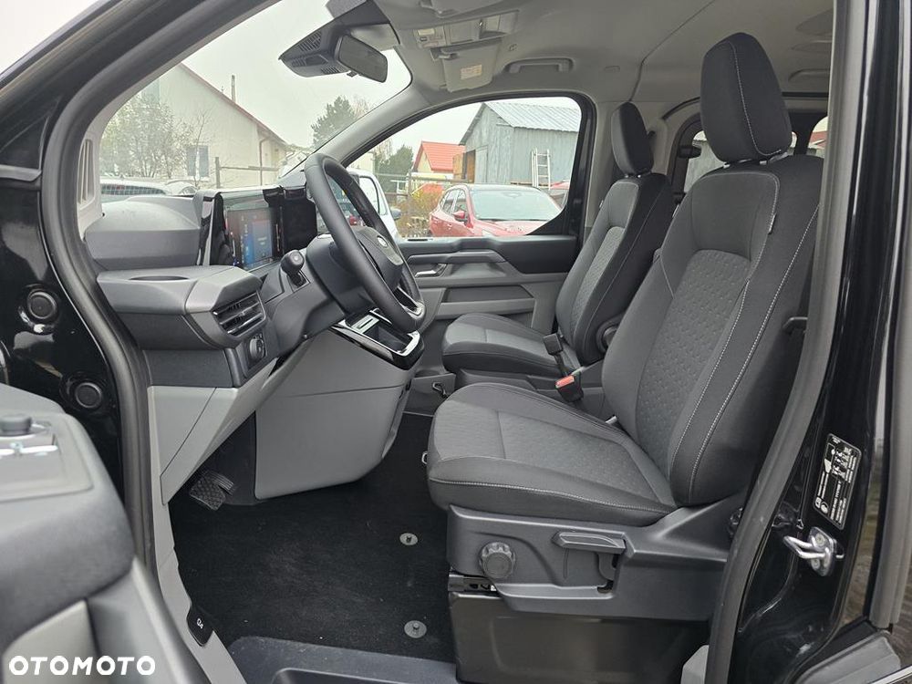 Ford Tourneo Custom 2.0 EcoBlue 320 L2 Titanium - 13