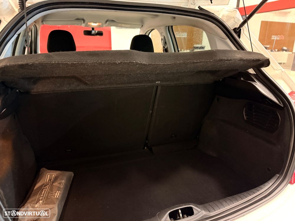 Peugeot 208 1.4 HDi - 9
