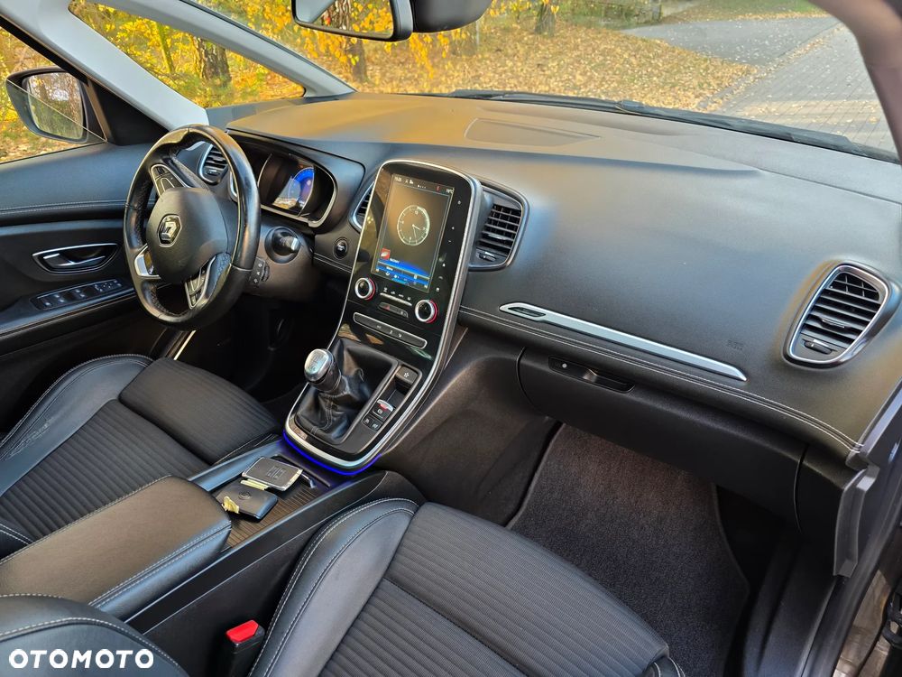 Renault Grand Scenic ENERGY TCe 130 BOSE EDITION - 24