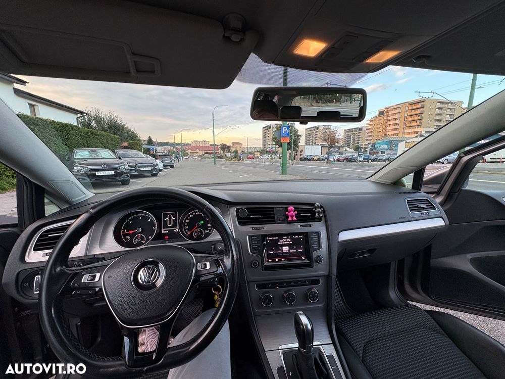 Volkswagen Golf 1.6 TDI DPF DSG BlueMotion Technology Trendline - 11