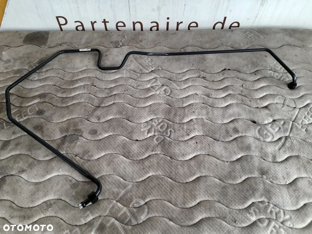 Przewód olejowy LVA22300 John Deere - 1