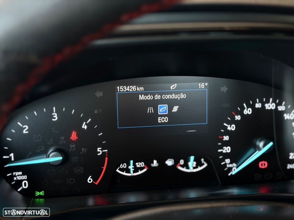 Ford Focus 1.5 TDCi ECOBlue ST-Line - 25