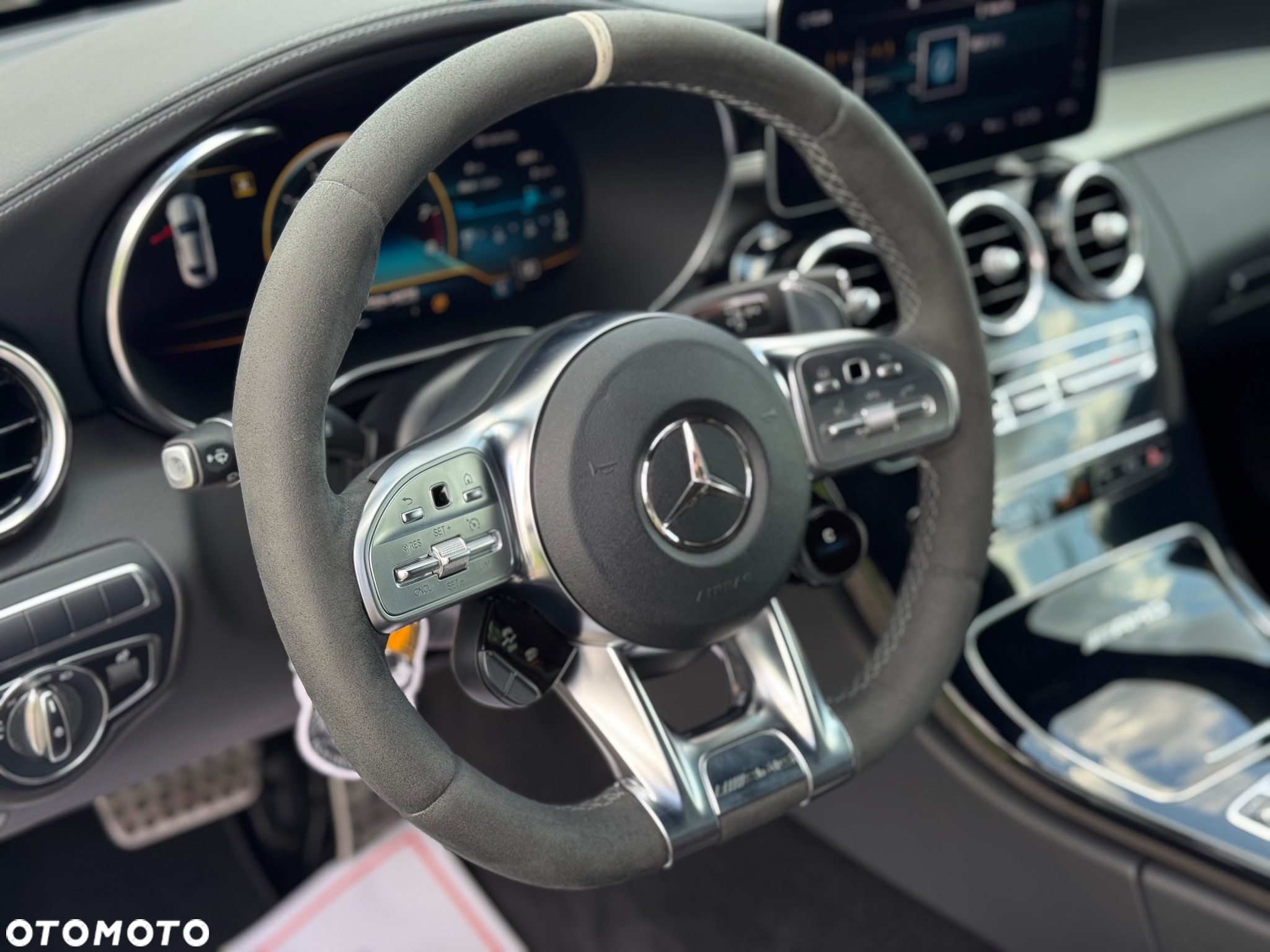 Mercedes-Benz Klasa C AMG 63 S Coupe AMG Speedshift MCT 9G - 25