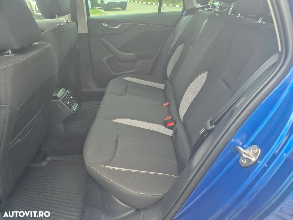 Skoda Kamiq 1.0 TSI DSG Selection - 31